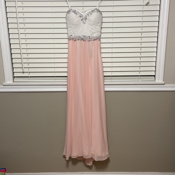 Bee Darlin Prom Dress - Picture 4 of 7